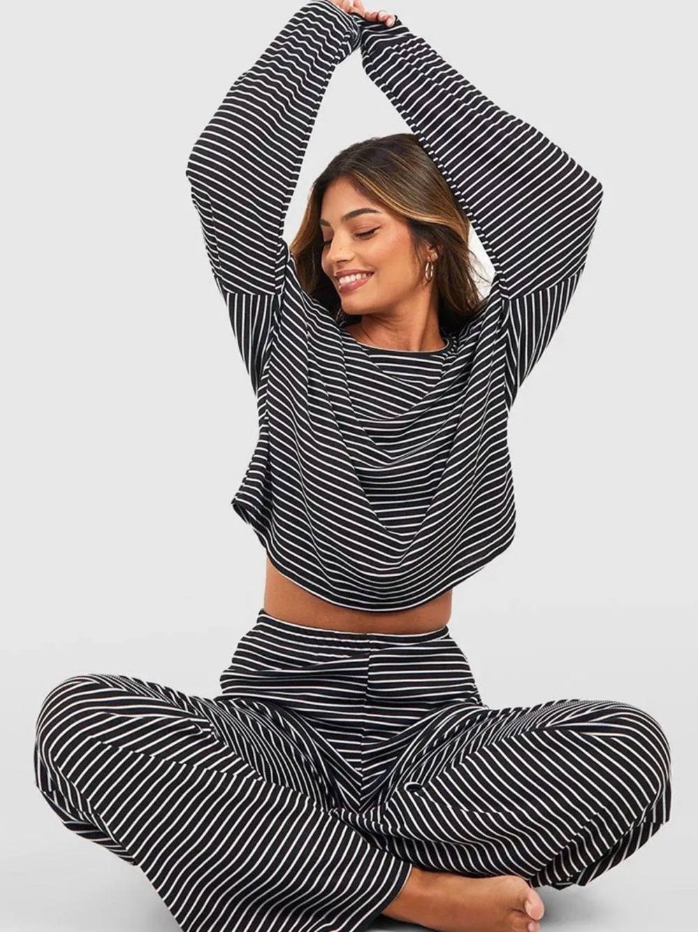 PrettyLittleThing Stripe Long Sleeve Top & Trousers Pyjama Set BLACK